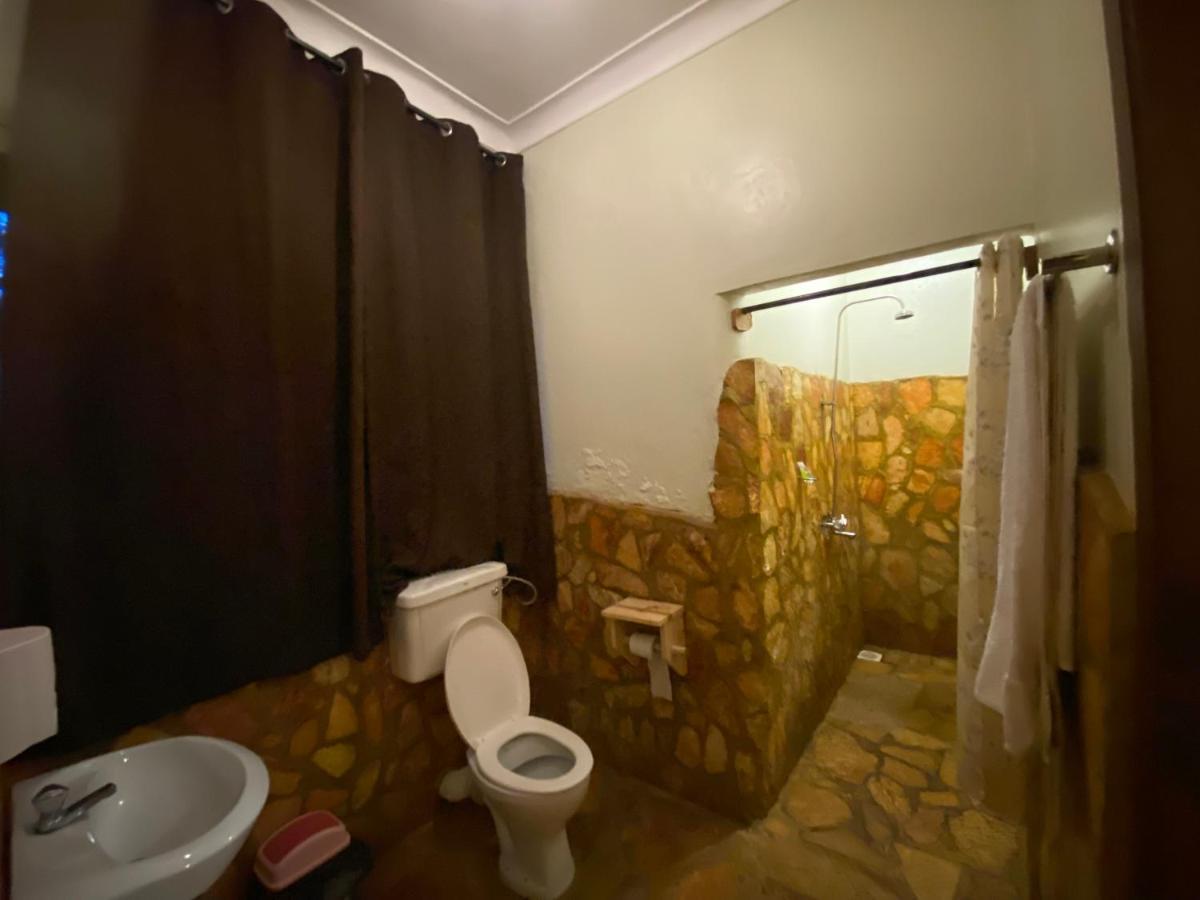 Afro Smile Hotel & Guest House - Jinja Kültér fotó