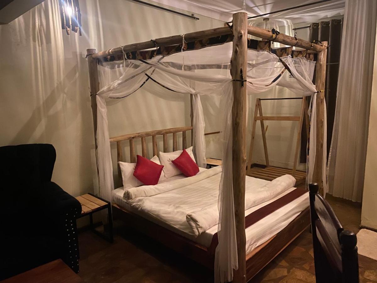 Afro Smile Hotel & Guest House - Jinja Kültér fotó