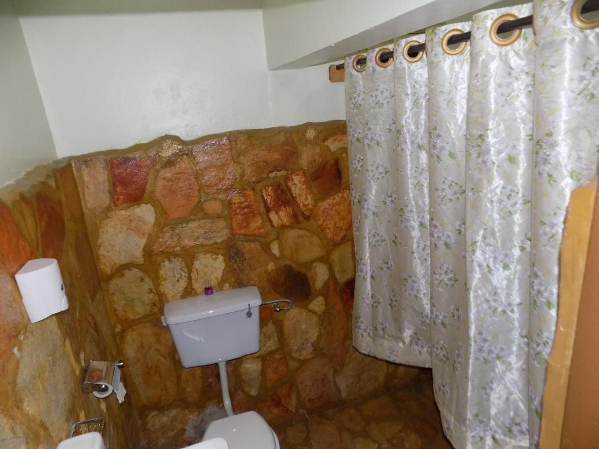 Afro Smile Hotel & Guest House - Jinja Kültér fotó