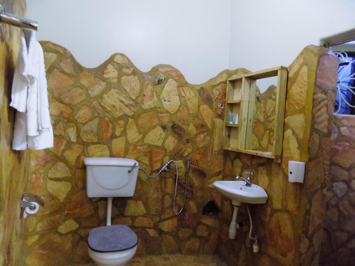 Afro Smile Hotel & Guest House - Jinja Kültér fotó