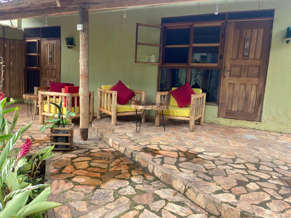 Afro Smile Hotel & Guest House - Jinja Kültér fotó